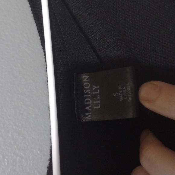 Madison Lilly sweater small - Picture 4 of 8